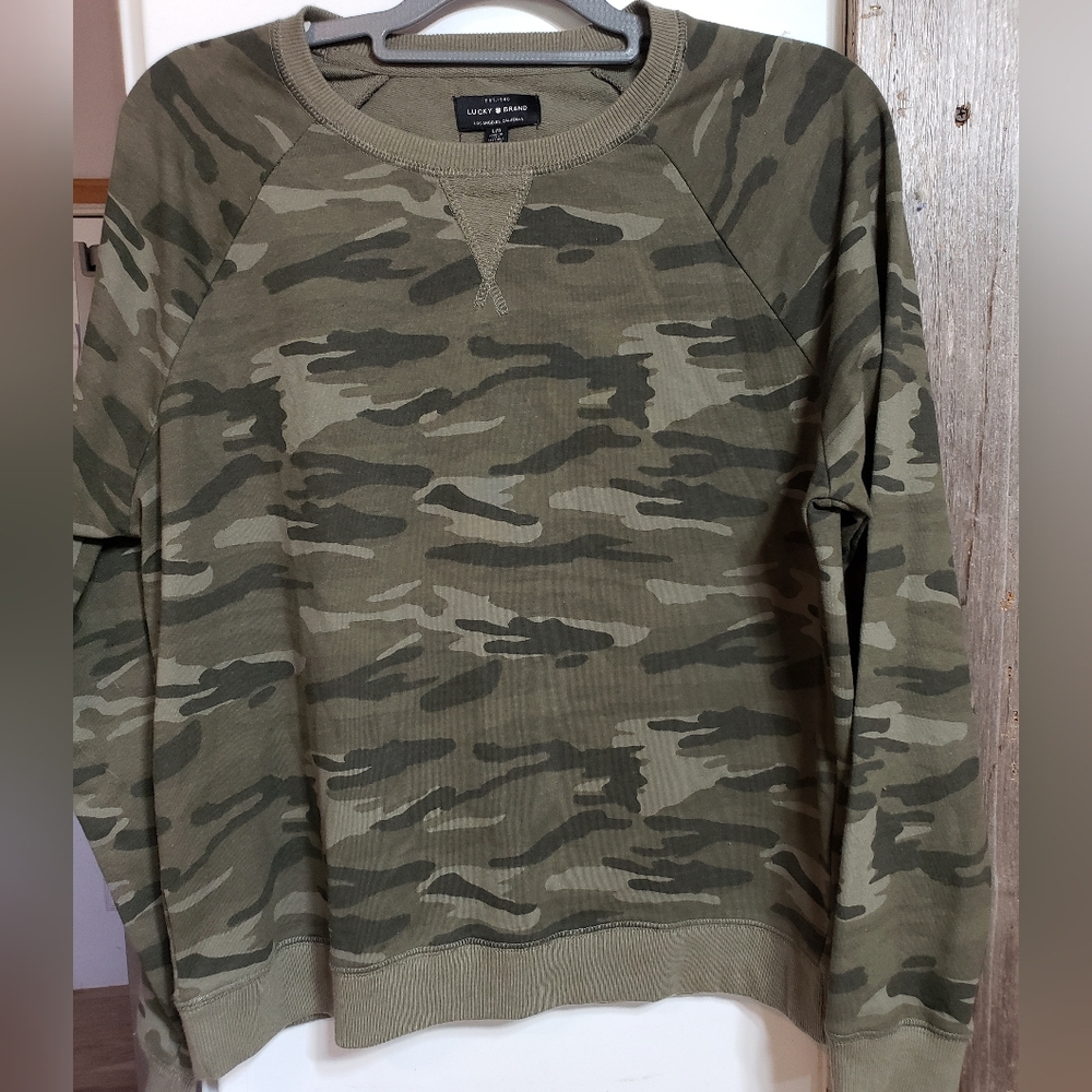 New No Tags Lucky Brand Camo Light Weight Sweatshirt Top Long Sleeve Crew Neck L